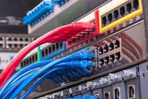 The Difference Between Fiber Optics and Ethernet Cables